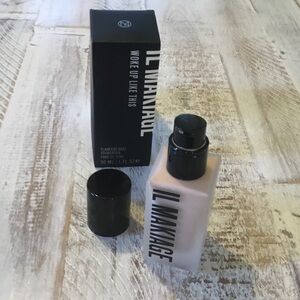 IL MAKIAGE Woke Up Like This Foundation in Black Packaging